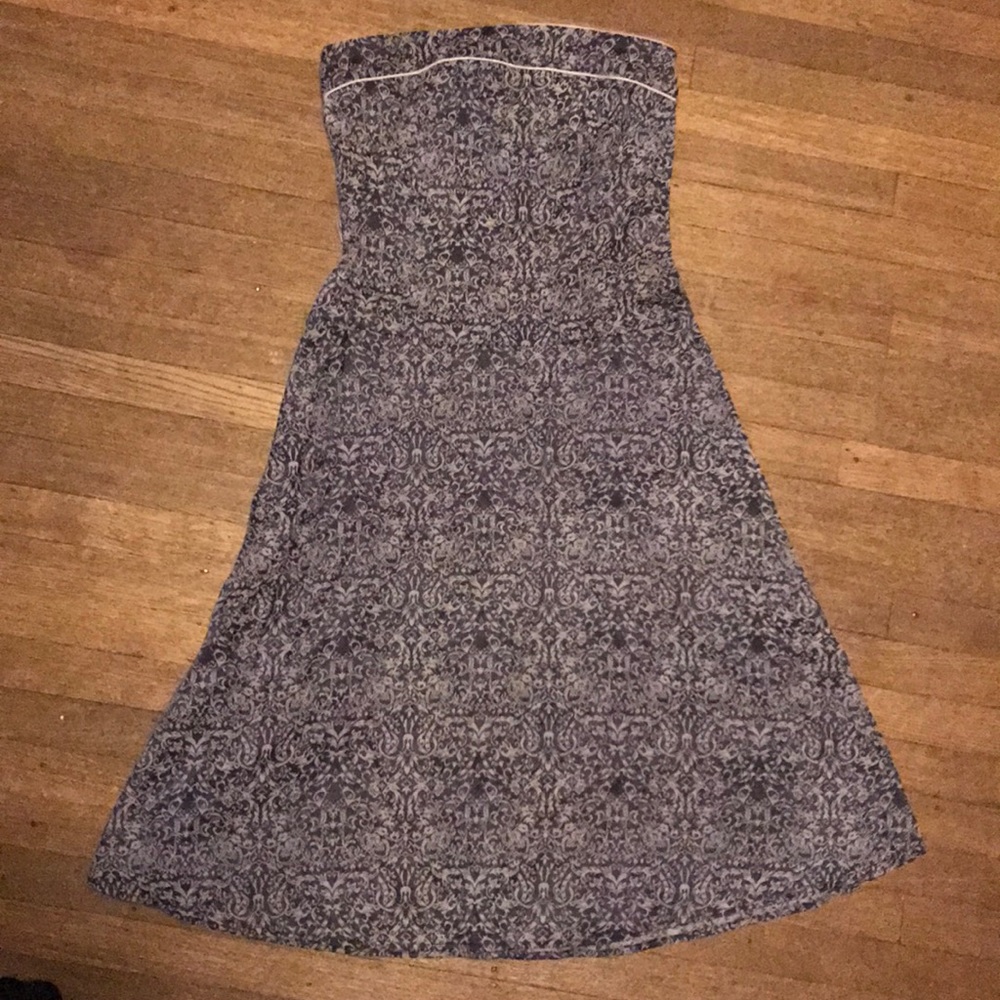 Sleeveless patterned blue and silver dress